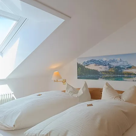 Апартаменты 2-raum Almenrausch - Hallenbad & Sauna
